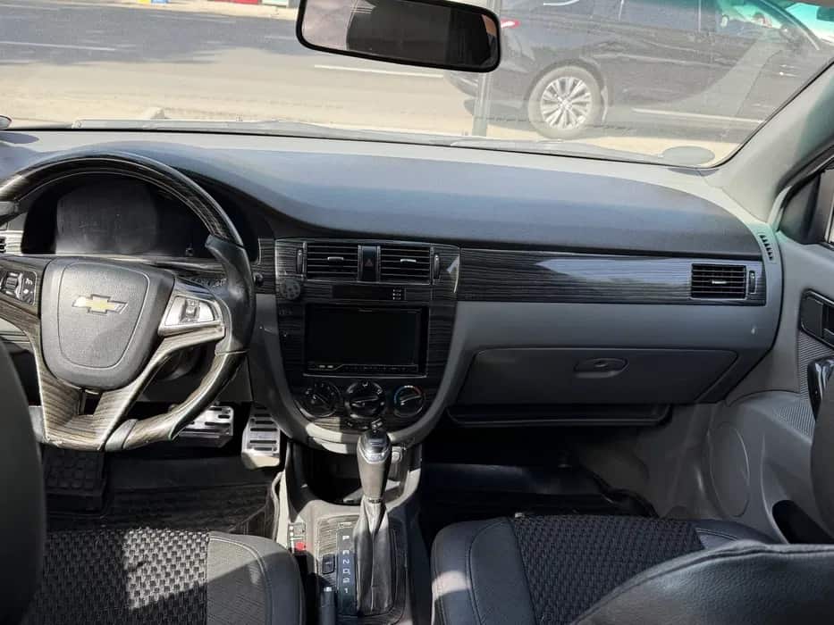 Lasetti 1.6 aftamat arenda