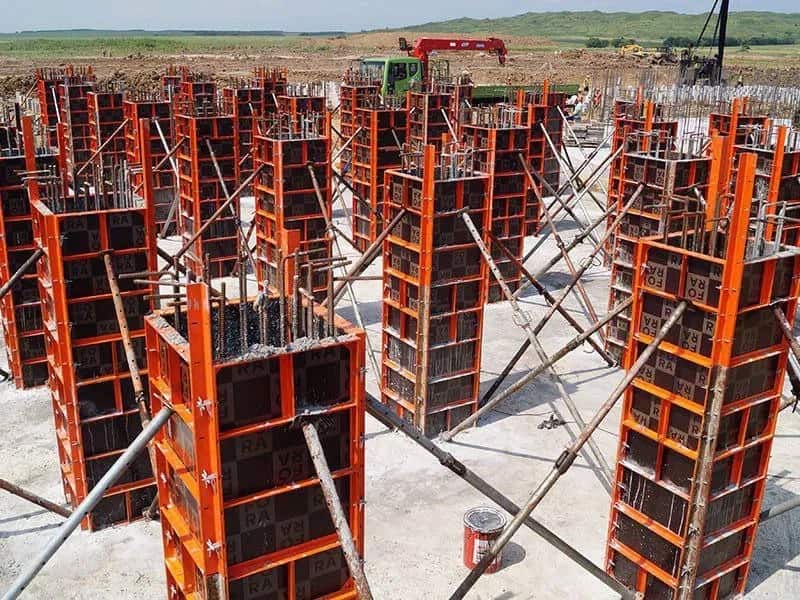 Опалубка (корейский) и стойки в аренду.Opalubka stoyka damkrat arenda