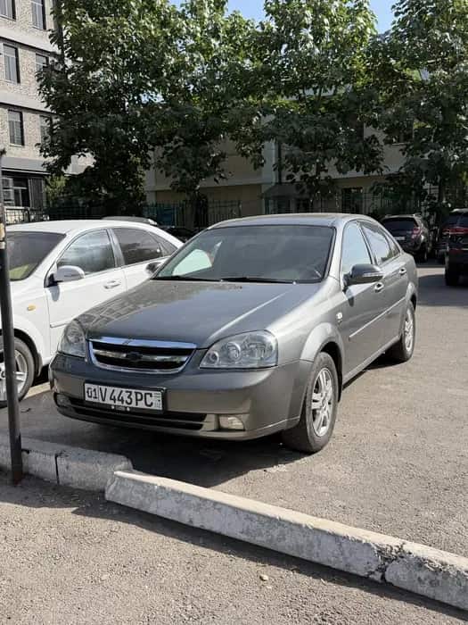 Lasetti 1.6 aftamat arenda