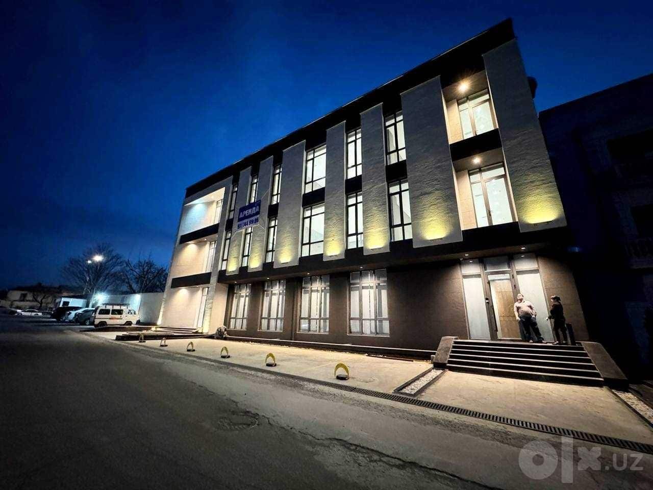Аренда Помещения В Центре Города 235м2 на 1-Линий с Удобной Парковкой