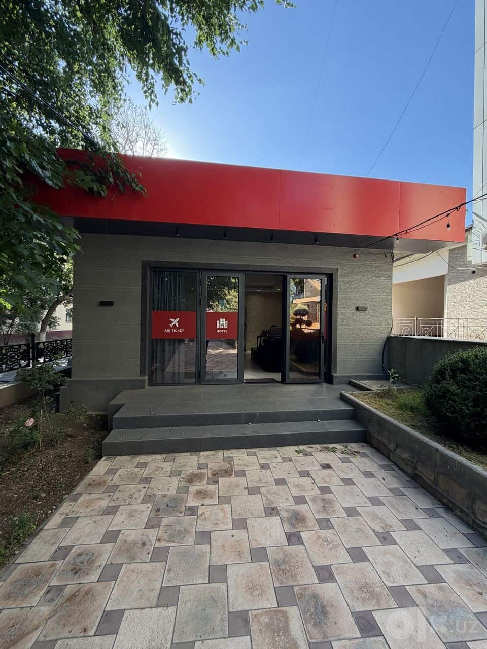 Аренда 50 м2 коммерческий помещения на Алайский