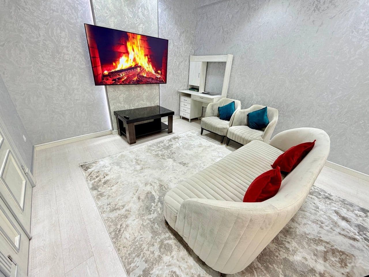 Kunlik kvartira Gardens 3 xona lux