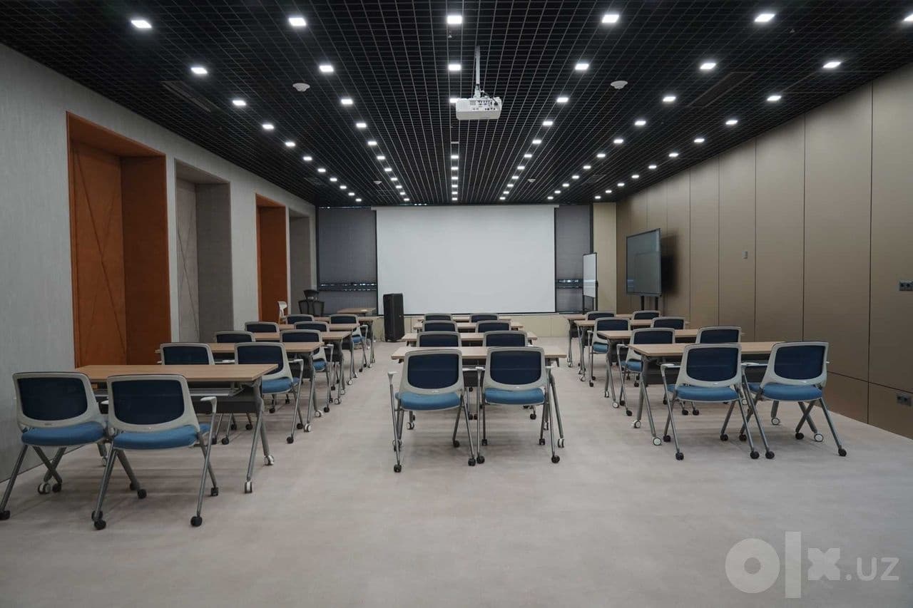 Event Zone до 70 гостей Meeting Rooms Сцена событий Modera Towers