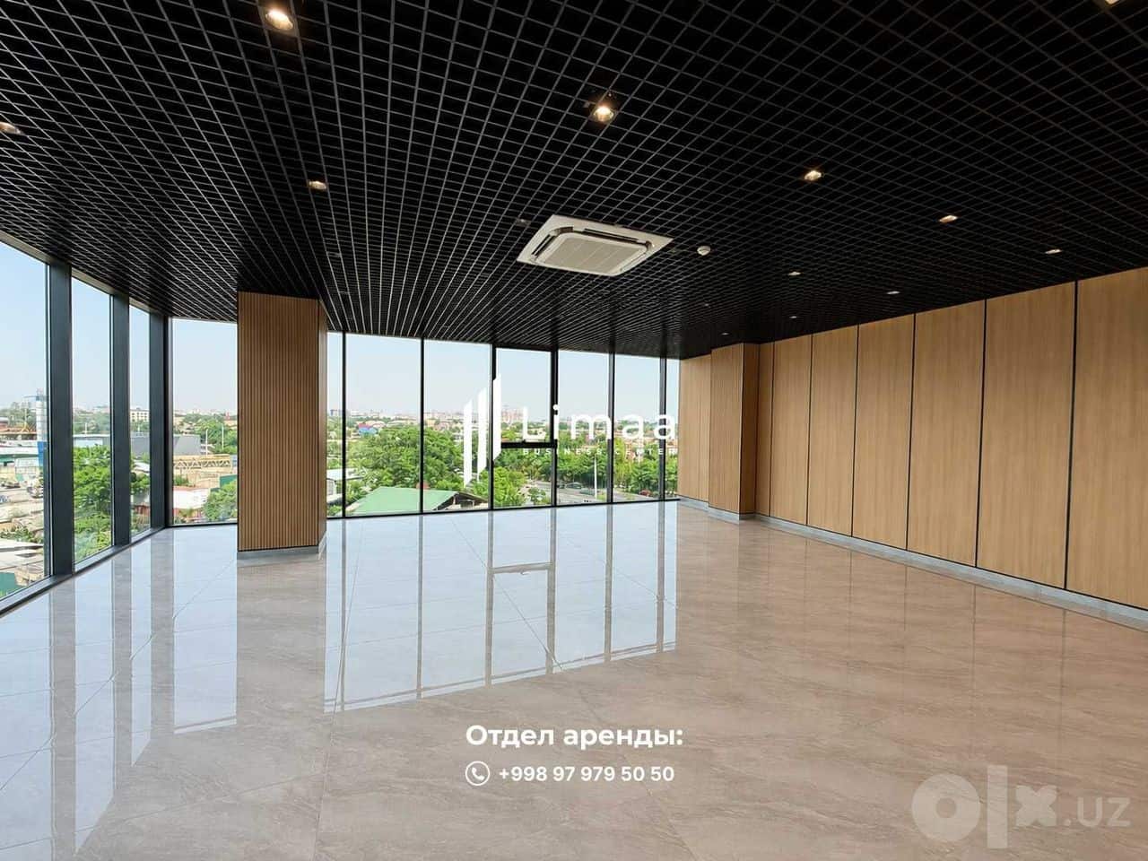 Просторный угловой офис 350 м² в бизнес-центре Limaa
