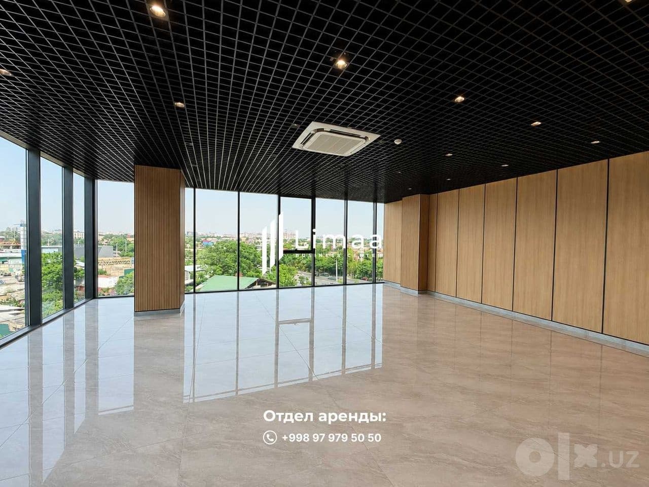Просторный угловой офис 350 м² в бизнес-центре Limaa