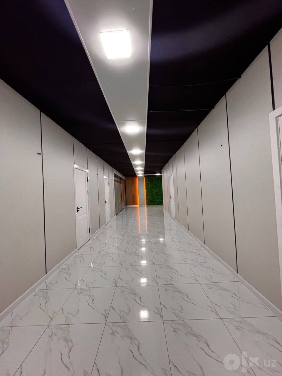Arzon ofis jmiy krug 23kvadrat mebel bilan kamunalkasi ichida