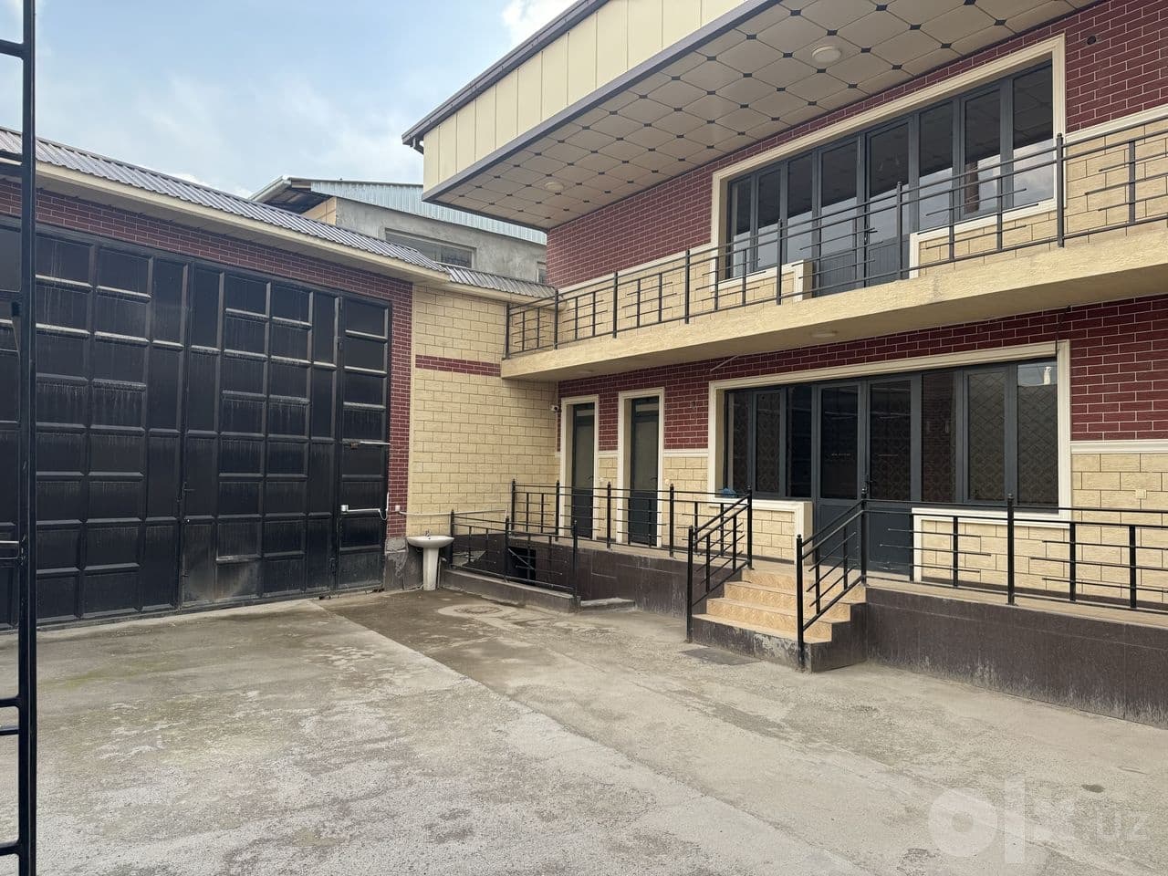 Сдается склад + офис 1000 м² по отличной цене