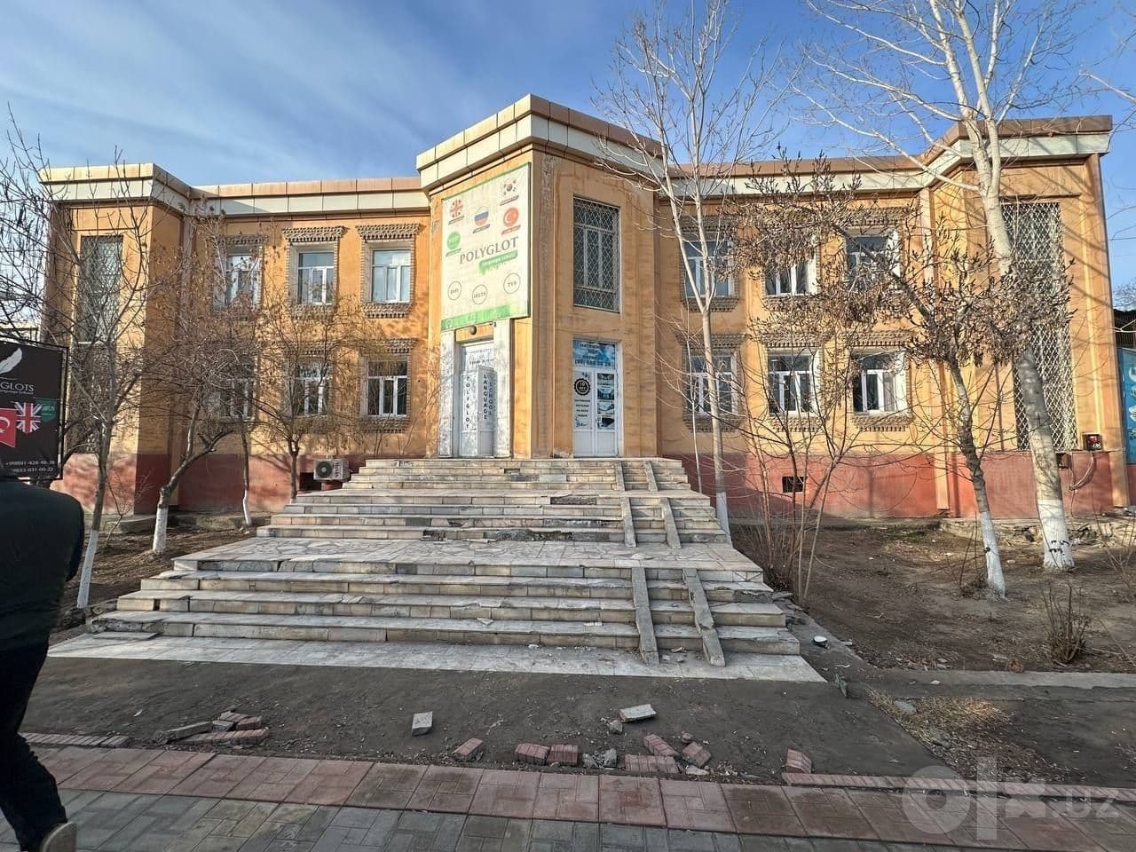 Турар бинони 2 кавати ижарага берилади