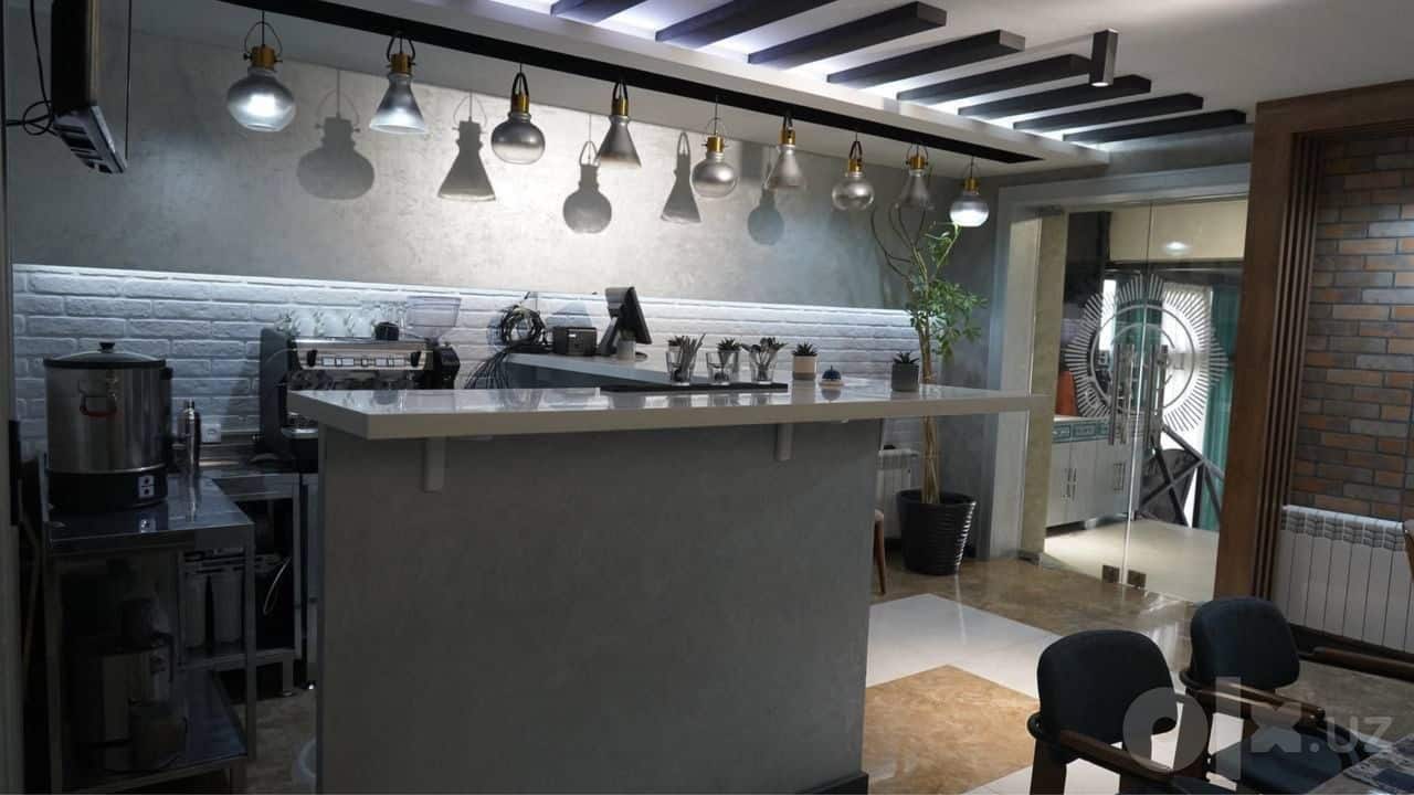 Ц-13 Лабзак 90 м² + летняя терраса ориентиры Brasserie, Гиждувон